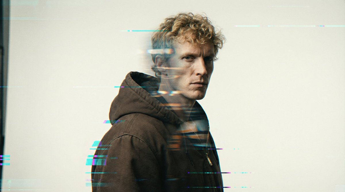 Digital Glitch Portrait Prompt