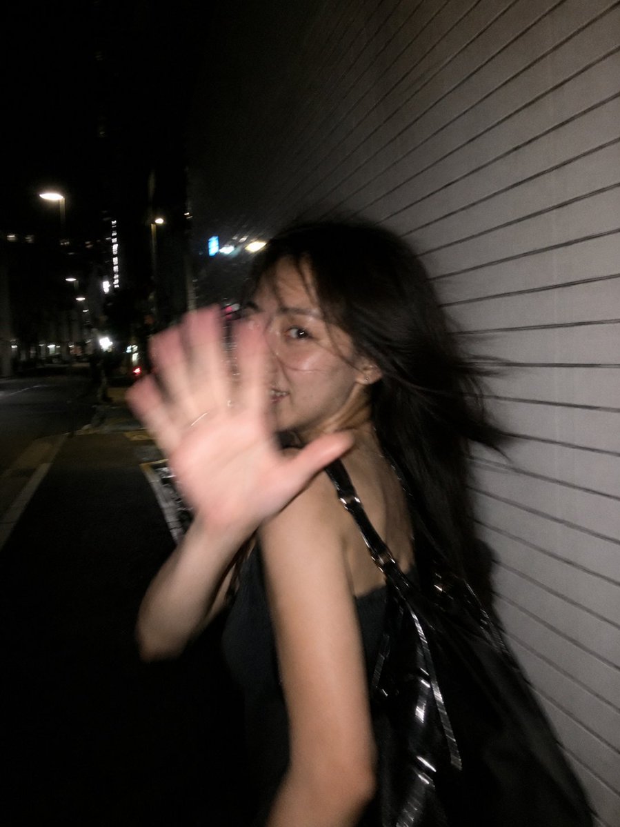 狗写实夜景城市