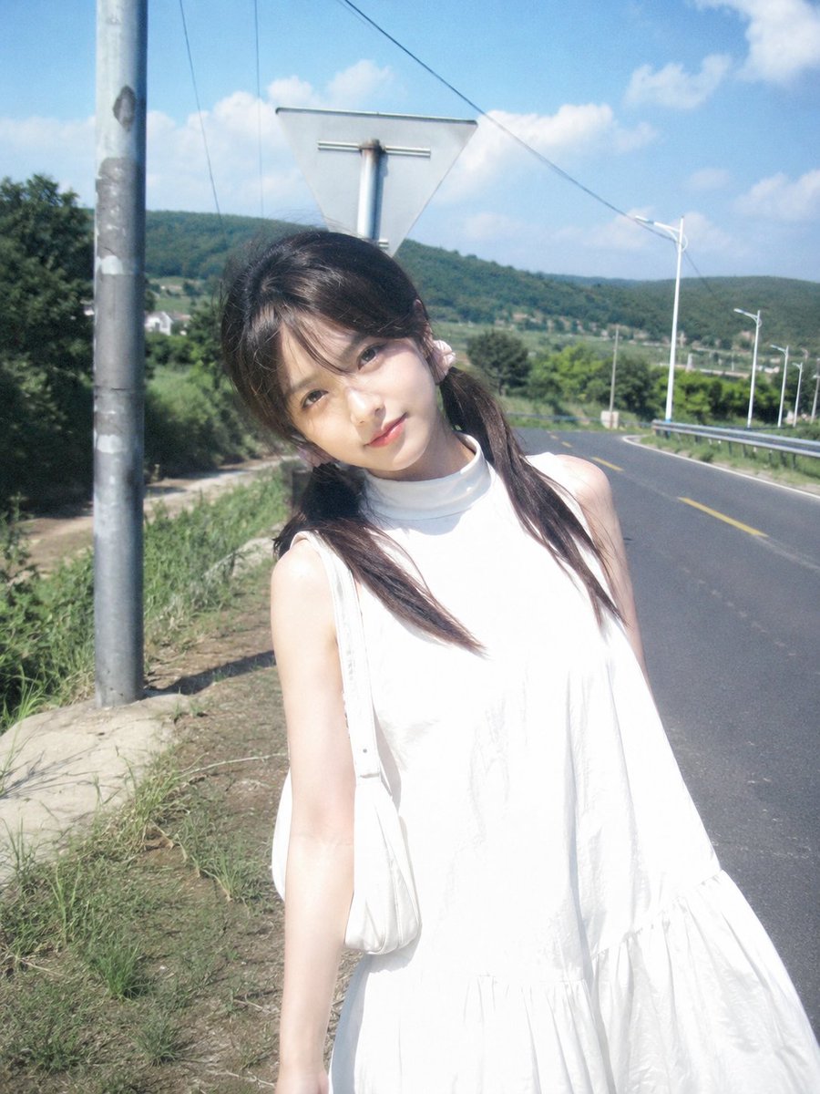 少女像素复古户外