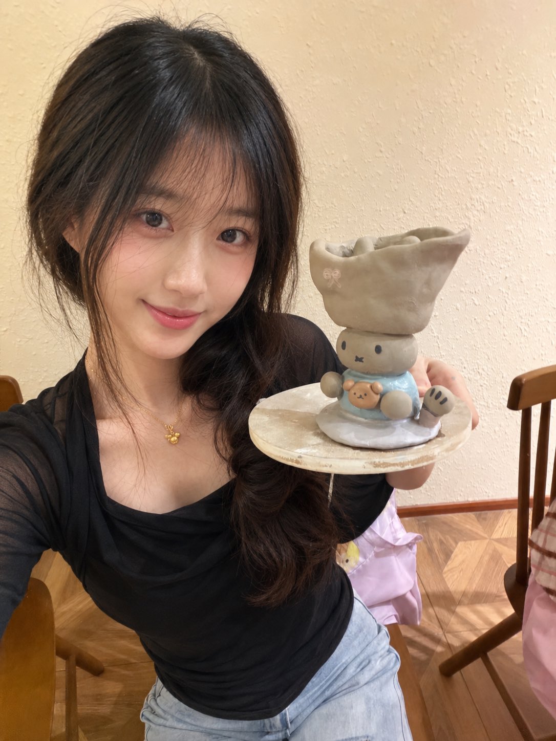 陶艺少女 恋爱眼神人像