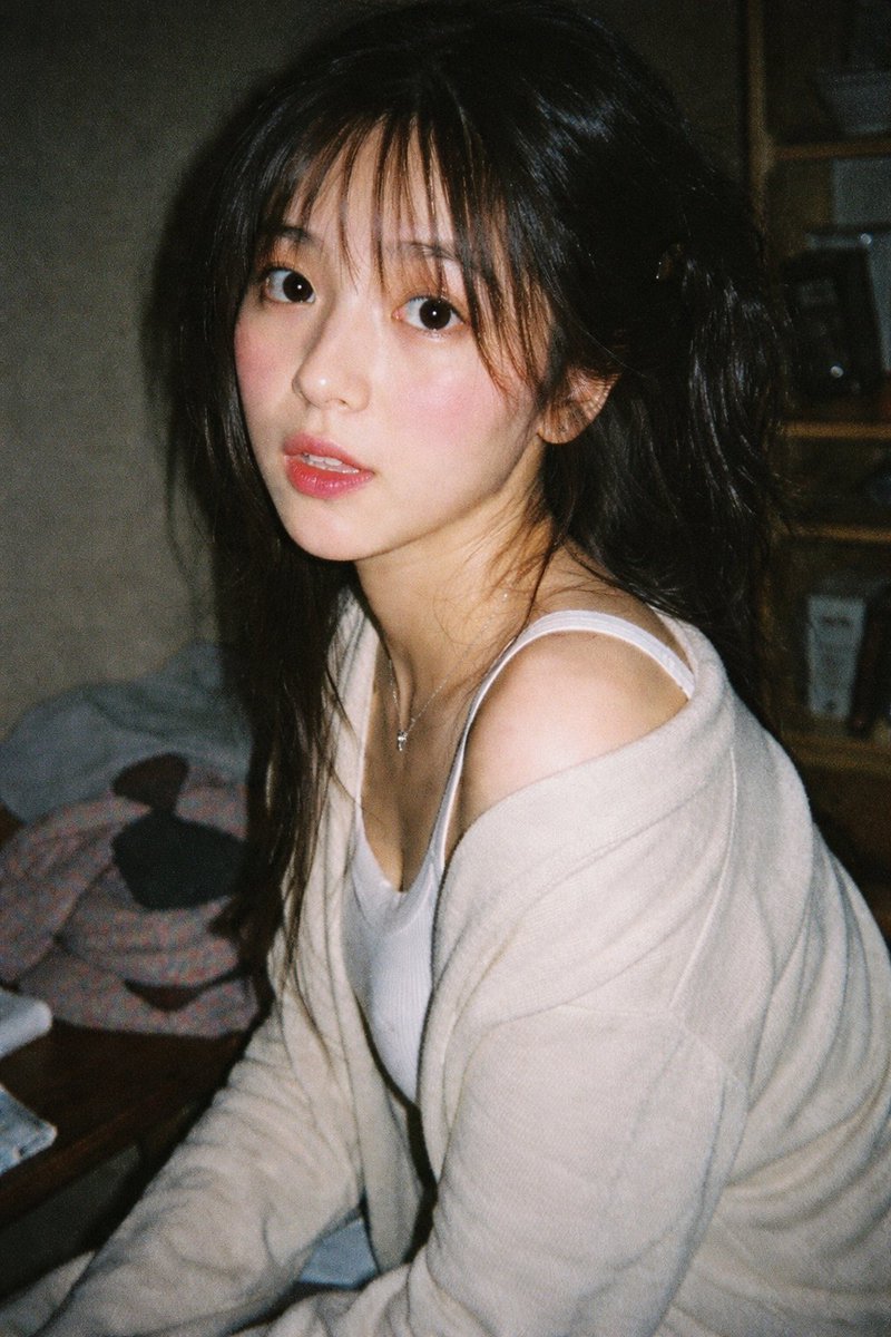 女性胶片写实复古