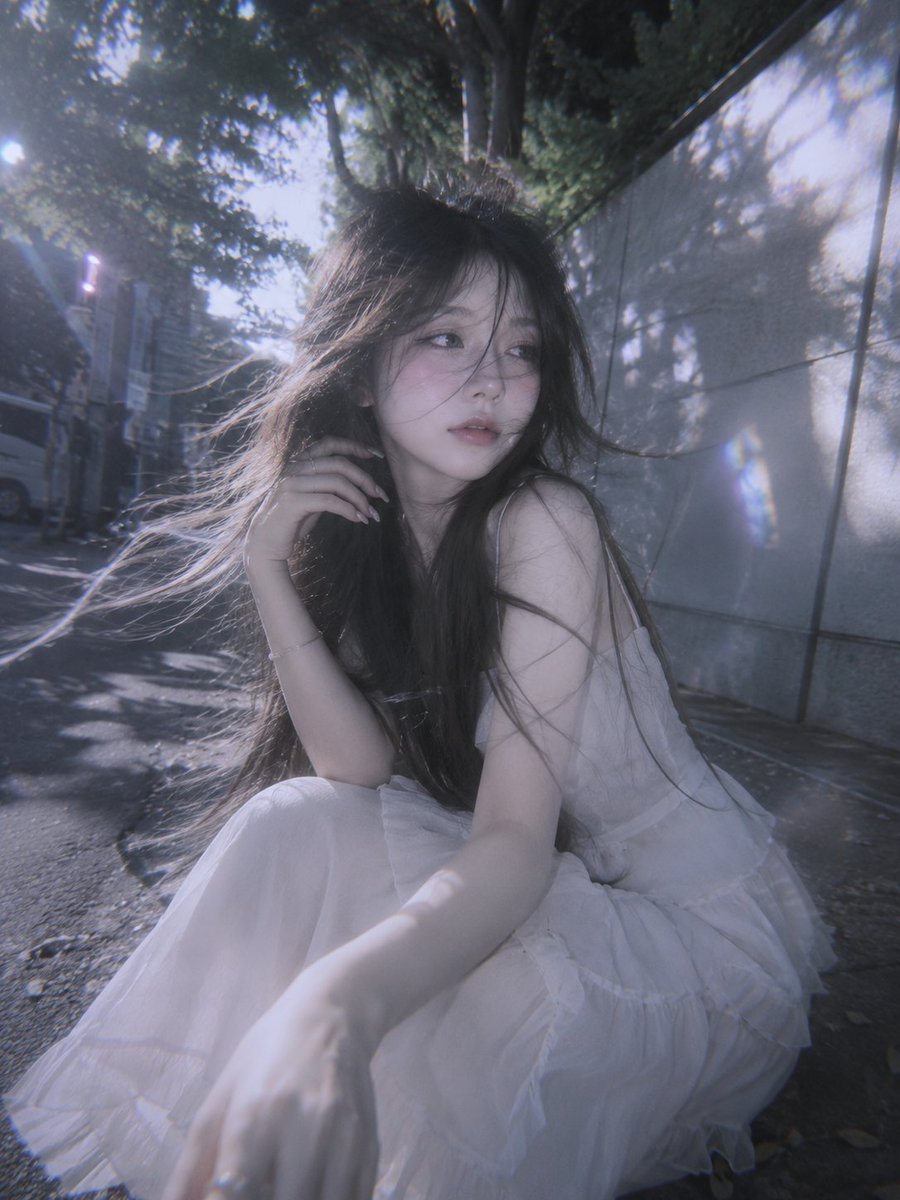 女性写实电影感梦幻冷调