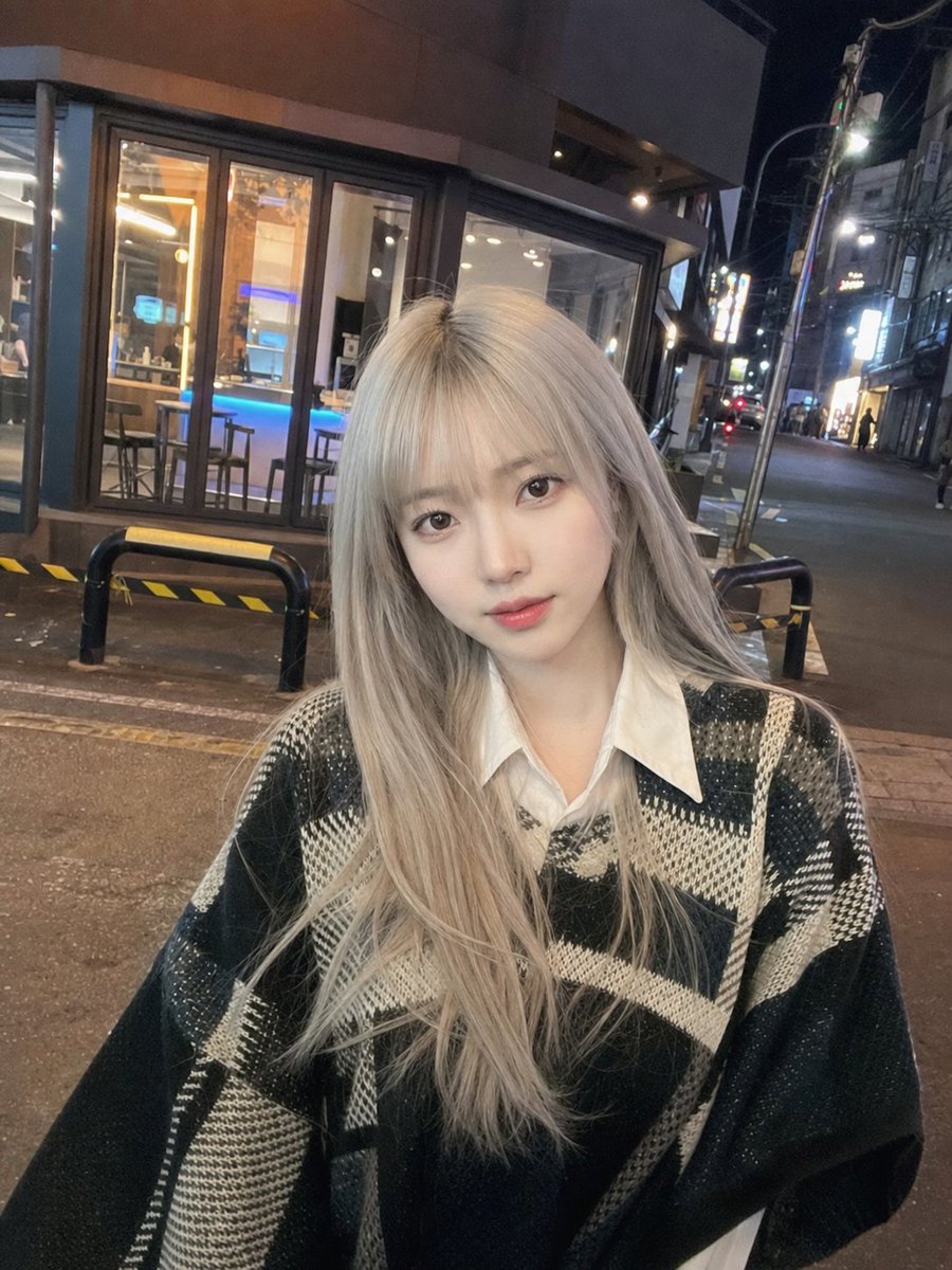 人像街头夜景