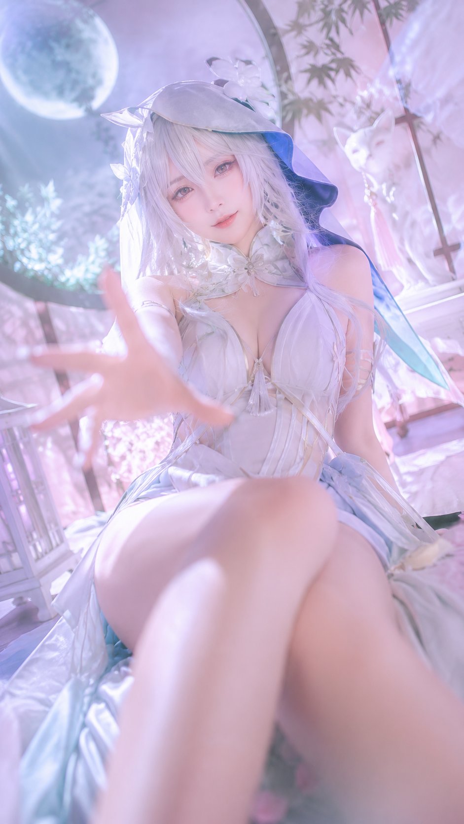 这组我做的是一个「狐系梦幻短视频感」的 COS