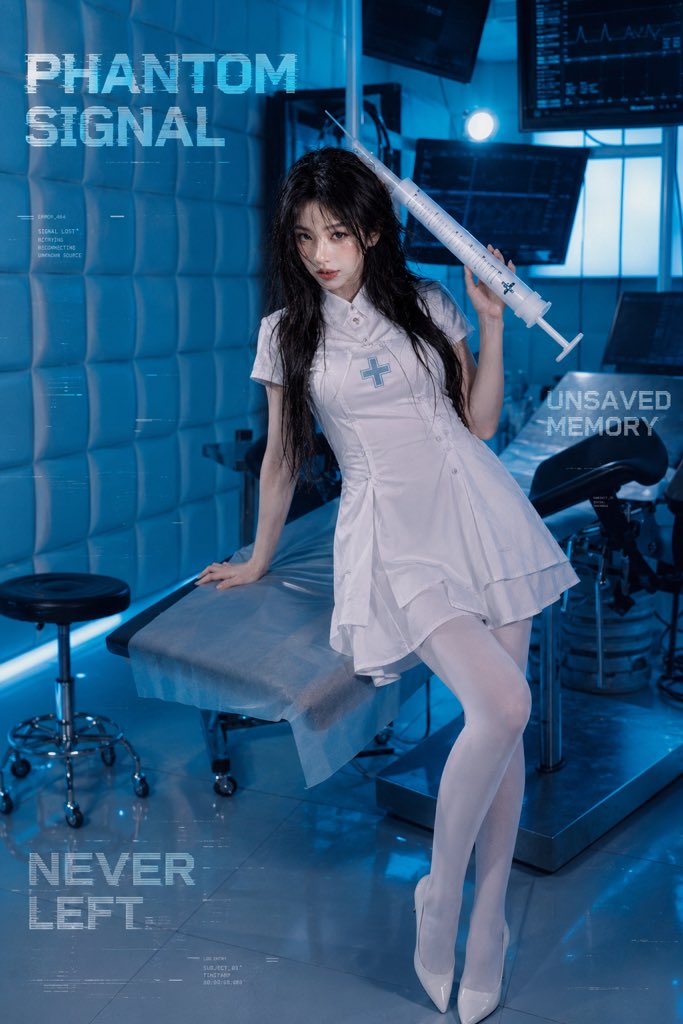 女性电影感像素未来冷调高级